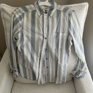 Universal Thread Buttonup